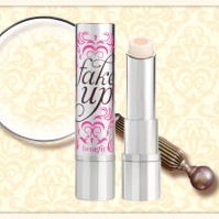 {Beauty} Benefit Fake Up: A crease-control hydrating concealer